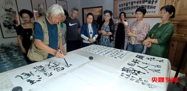 金秋时节，丹桂飘香茶友走近琢衣茶食养生文化活动